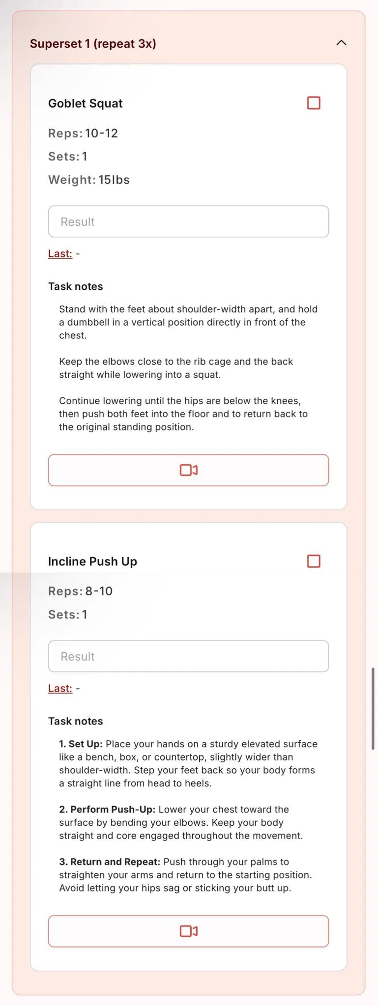 A superset in the client app with a coloured box grouping its tasks